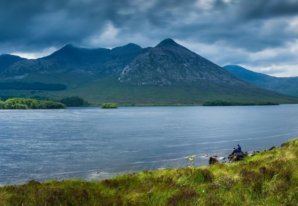 Lough Inagh Lodge Hotel Recess エクステリア 写真